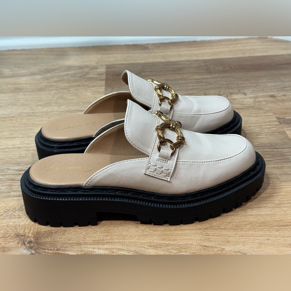 Circus by Sam Edelman Cream Mules with Gold Accent